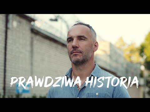 Artur Paździor dzielący się swoim świadectwem nawrócenia