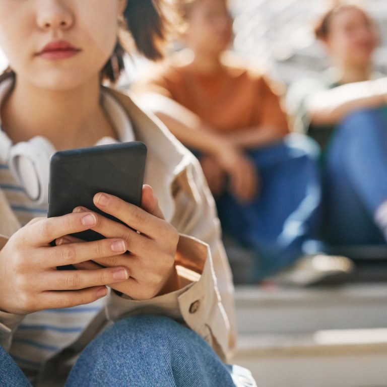 Help Teens Navigate Friendship in the Social Media Age